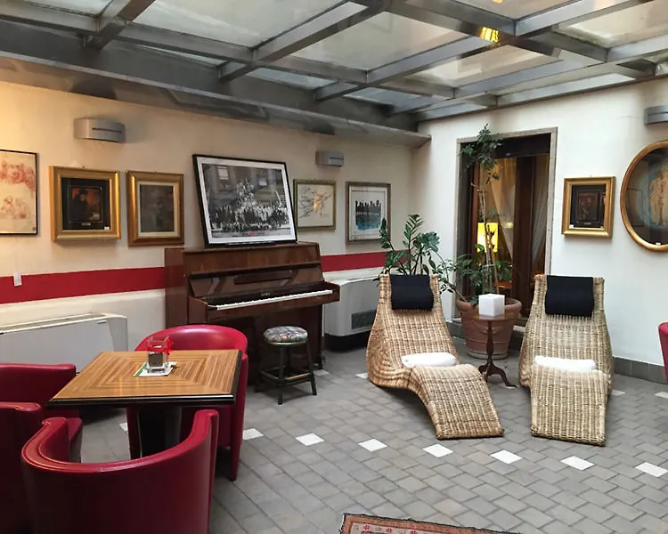 Hotel Carrobbio Milan 4*,